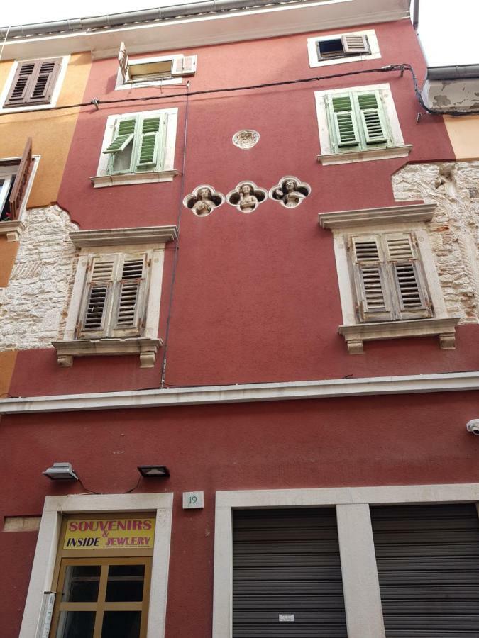 Noemi City Apartments Pula Exterior foto